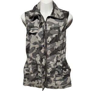 Grey Camo Jacket Zip up Vest. Cotton. By 26 International, Downtown Coll…